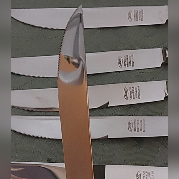 Steak Knife Set with Mother of Pearl Handles, Leppington Cutlass of Sheffield - Picture 11 of 12